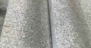 荆门芙蓉白S型拉丝面路沿石