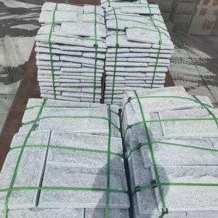 荆门 芝麻白蘑菇石装车出货