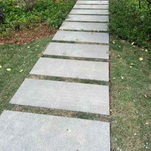 荆门 芝麻黑小区踏步、汀步石铺装效果