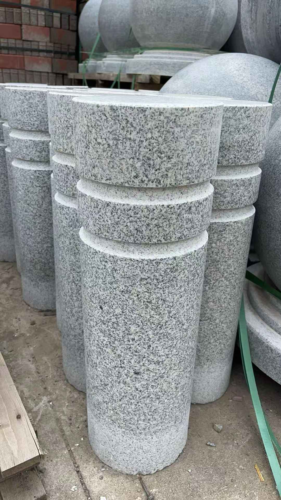 荆门 芝麻白花岗岩挡车柱、隔离柱多少钱