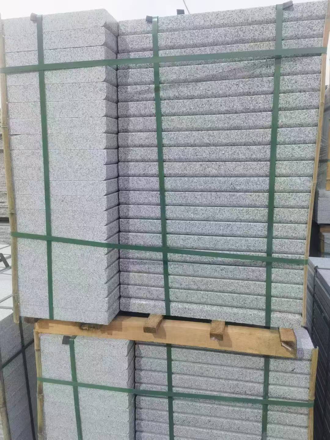 荆门 5公分芝麻白，倒斜角，室外楼梯踏步