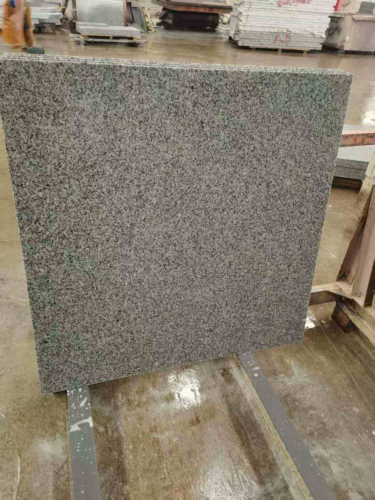 荆门 芝麻白光面900*900，高地铁标准