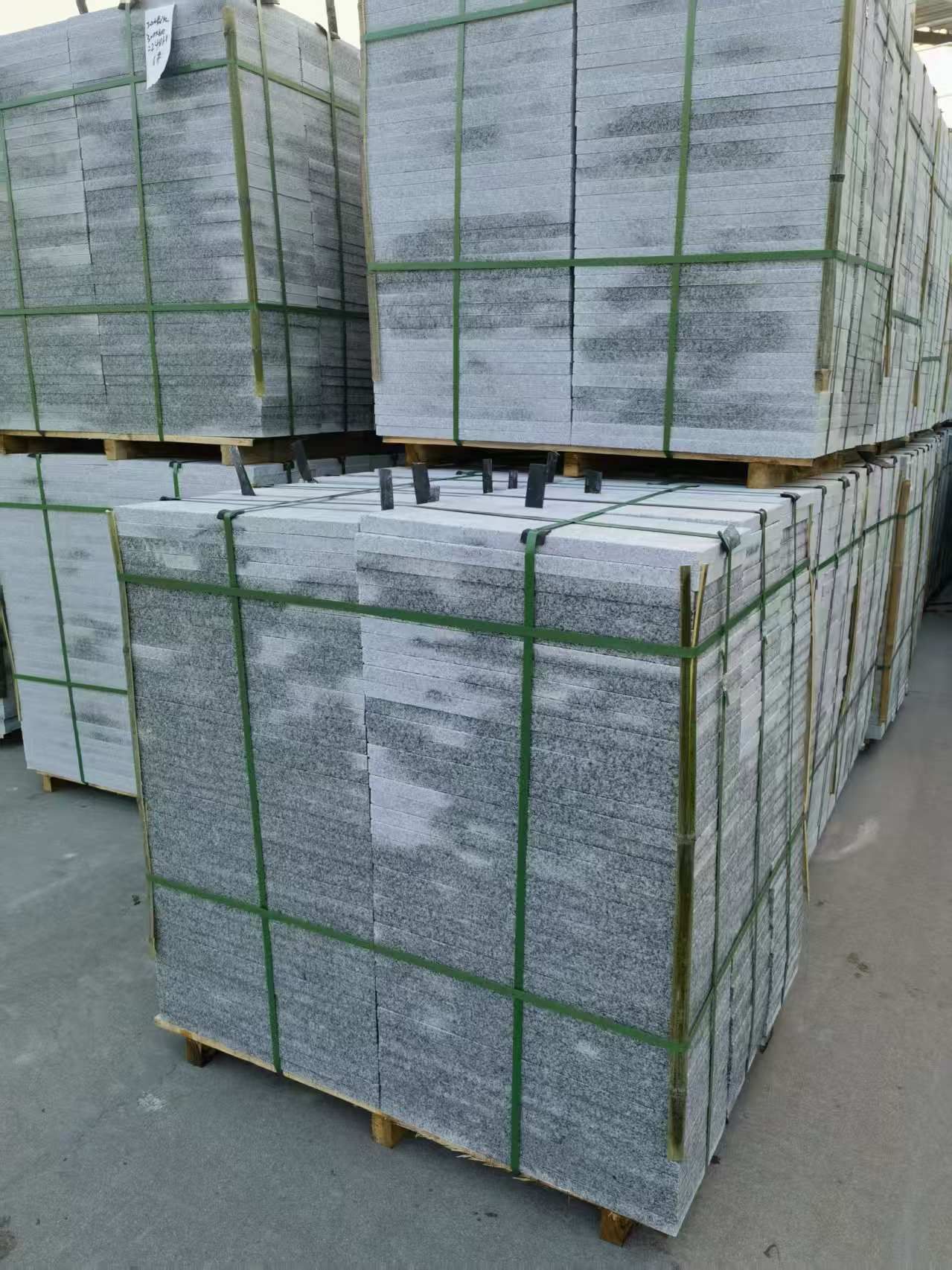 荆门 芝麻白地铺石材