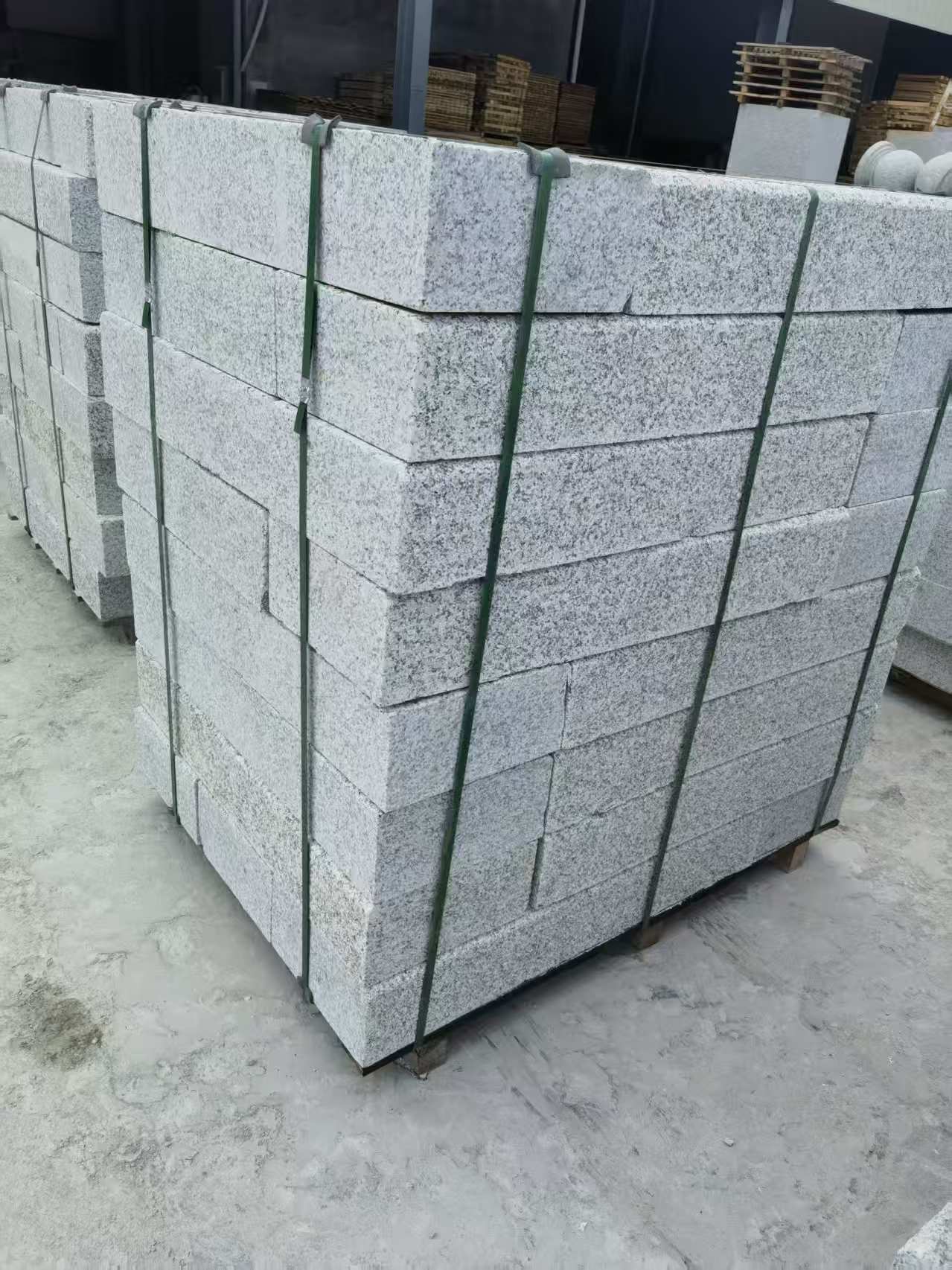 荆门 芙蓉白火烧两面路沿石