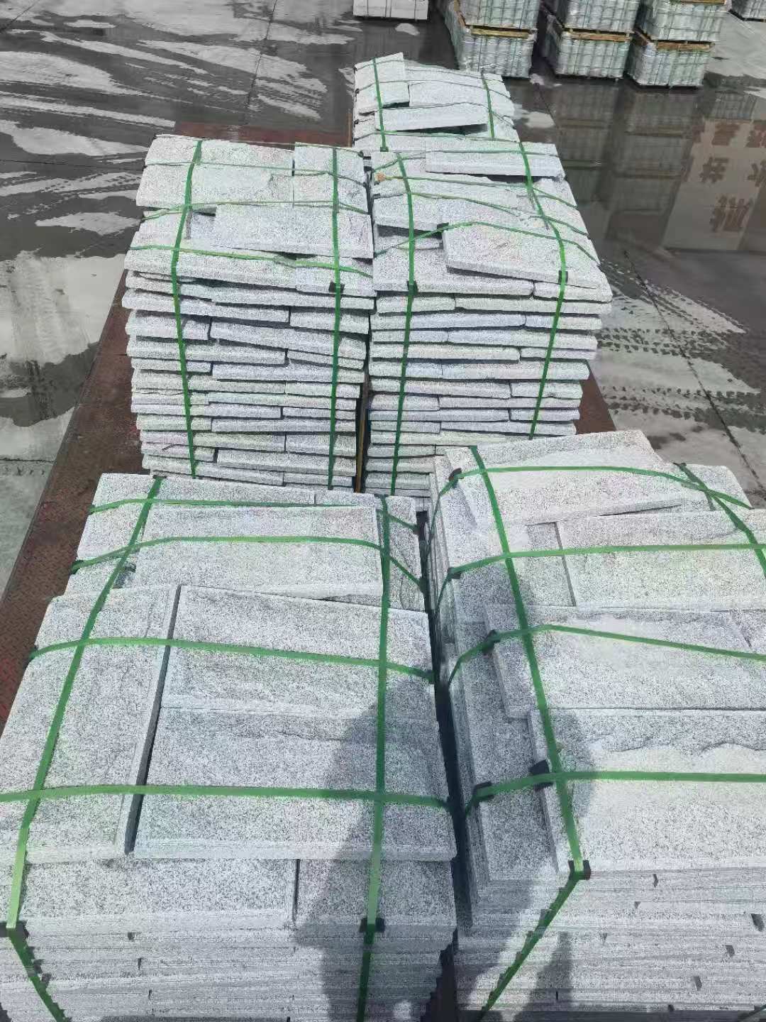 荆门 芝麻白蘑菇石装车出货