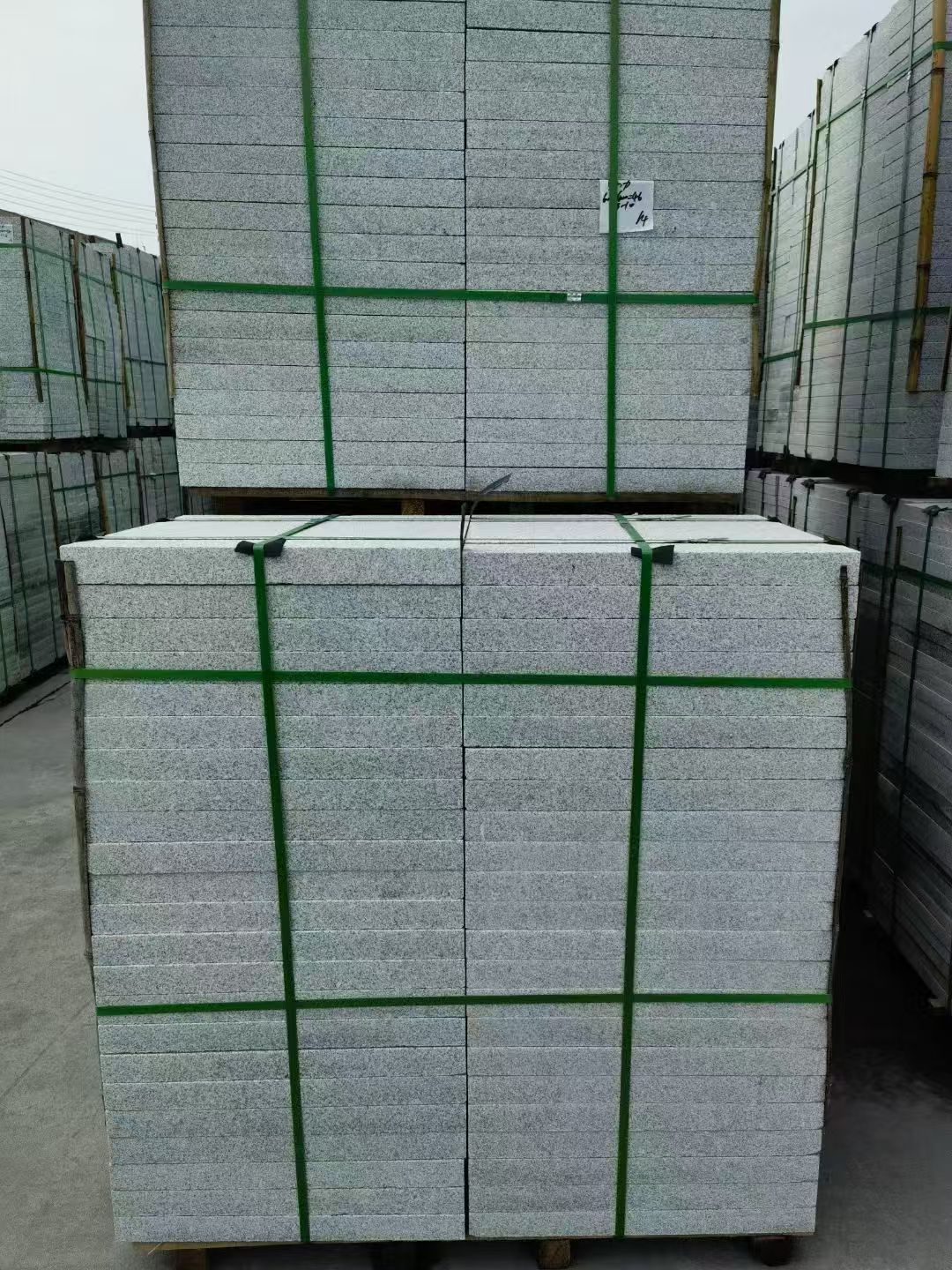 荆门 火烧面地铺石，街道广场园林市政工程板，1.8~5.0厚均有现货