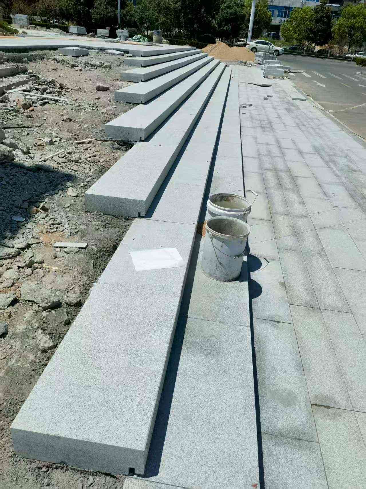 荆门 芝麻白整石台阶，施工现场