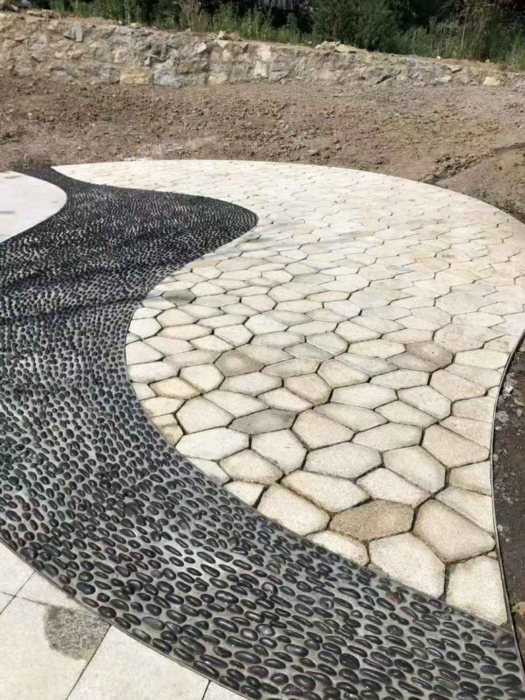 荆门 黄金麻冰裂缝室外铺装效果完美展示