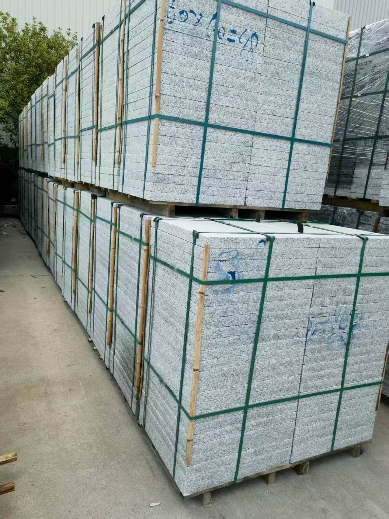 荆门 大花芙蓉白火烧成品，市政园林广场地铺石