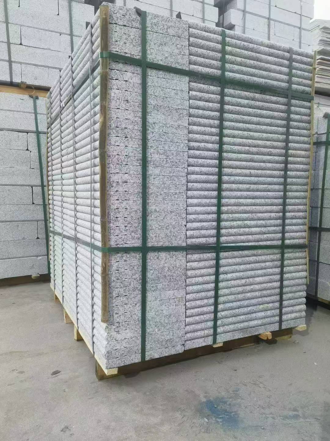 荆门 芙蓉白3公分厚磨圆边、拉槽，楼梯踏步