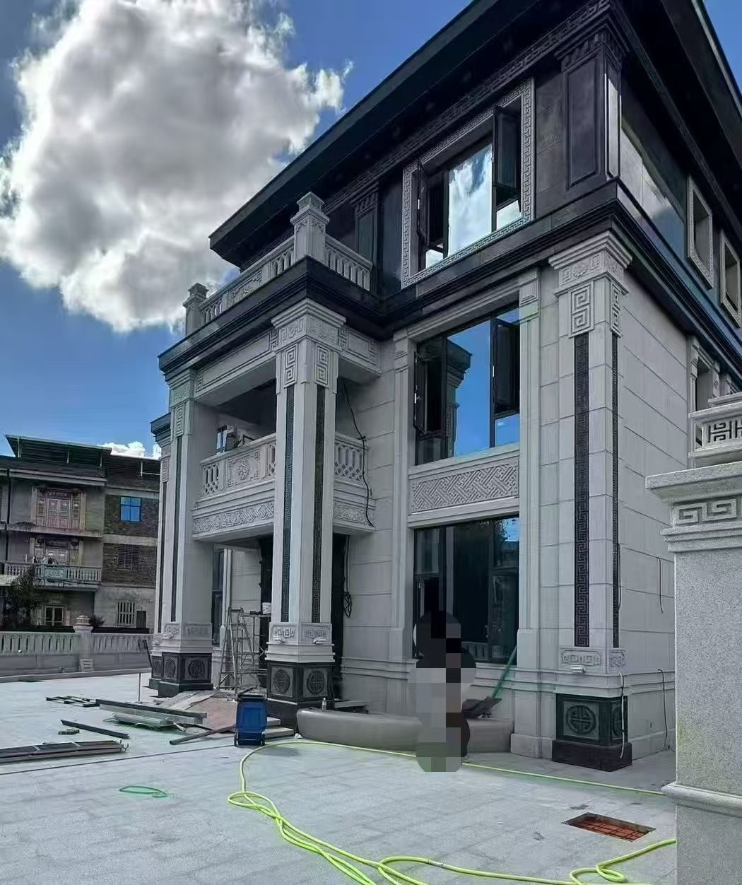 荆门 别墅干挂，芝麻白与芝麻黑完美配合