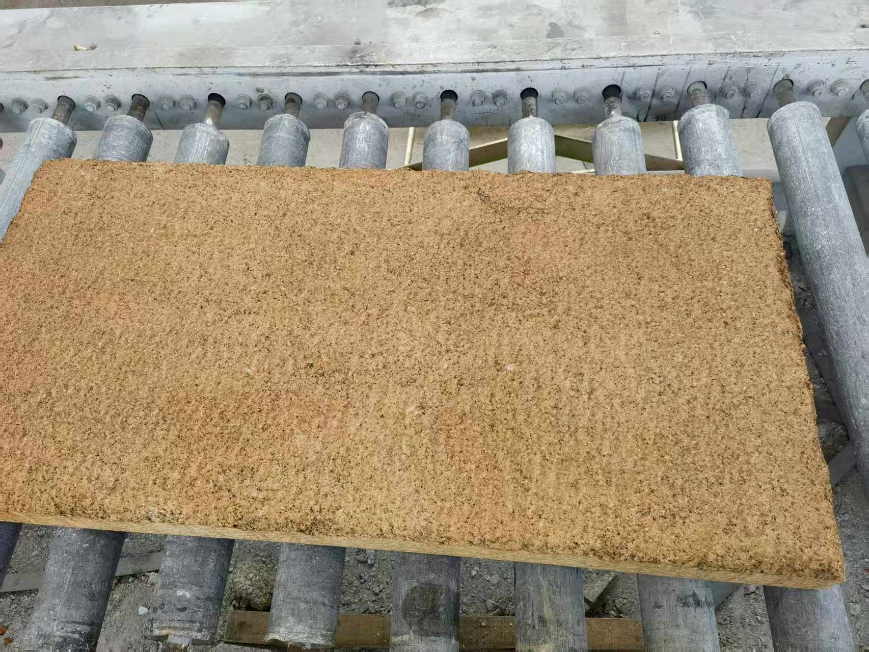 荆门 菠萝面老石板，做旧仿古石，流水线生产加工